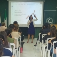 Charla Nuevos códigos de vestimenta en la imagen profesional