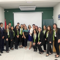 Charla Nuevos códigos de vestimenta en la imagen profesional