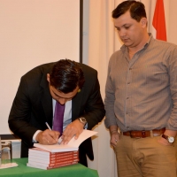 Presentación de Libro de Derecho Romano