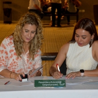 Firma de convenios
