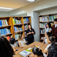 Estudiantes de primer año visitan la SENATUR