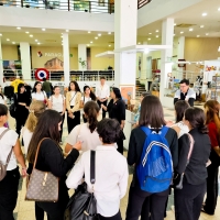 Estudiantes de primer año visitan la SENATUR