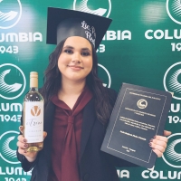 Alumnos de Comercio Exterior brillan en defensa de sus TCC