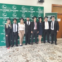 Alumnos de Comercio Exterior brillan en defensa de sus TCC