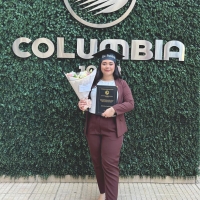 Alumnos de Comercio Exterior brillan en defensa de sus TCC