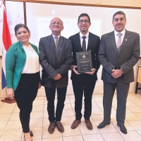 Alumnos de Comercio Exterior brillan en defensa de sus TCC