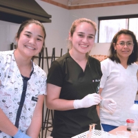 Taller Práctico sobre el Uso del Microscopio en Clínicas