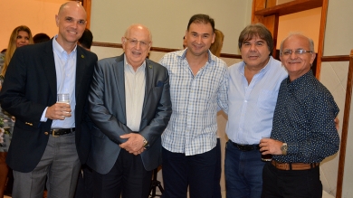 Brindis por el Día del Maestro y del Trabajador