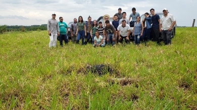 Práctica de Fisiología Vegetal en Piribebuy