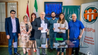 La Escuela Sistémica Paraguaya firma convenio con la UCP