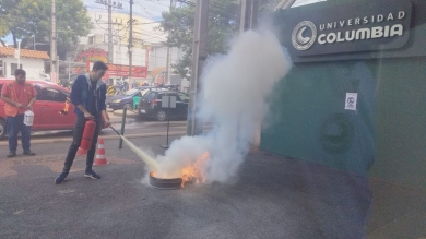 Capacitación sobre el Uso correcto y Manejo de Extintores en la Filial de San Lorenzo