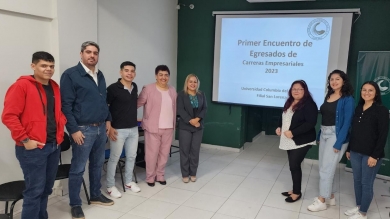 Primer encuentro de egresados de las carreras Empresariales, filial San Lorenzo