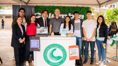 Estudiantes de Ingeniería Informática participan de la Feria de carreras TICs para las niñas