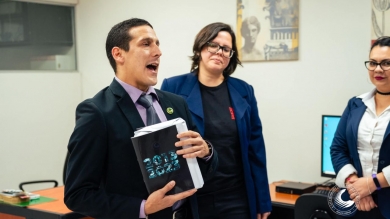 Lanzamiento de la revista conmemorativa por los 10 años de la UCPY - Filial San Lorenzo