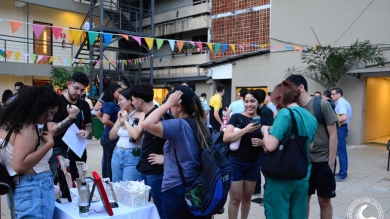 Exitosa feria de emprendedores se realizó en la Sede 25 de mayo