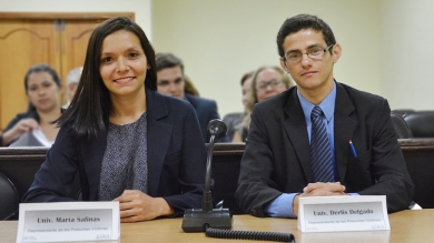 Estudiantes de la Carrera de Derecho Participan en Competencia Interuniversitaria de Juicios Orales