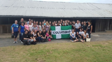 Visita a la escuela Pa'i Pukú como actividad de extensión de la carrera de Turismo y Hotelería