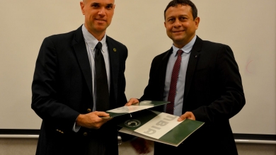Convenio entre la Universidad Columbia y el Colegio de Contadores del Paraguay
