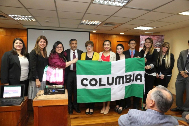 Alumnos de Derecho ganan Competencia Interuniversitaria