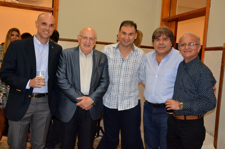 Brindis por el Día del Maestro y del Trabajador