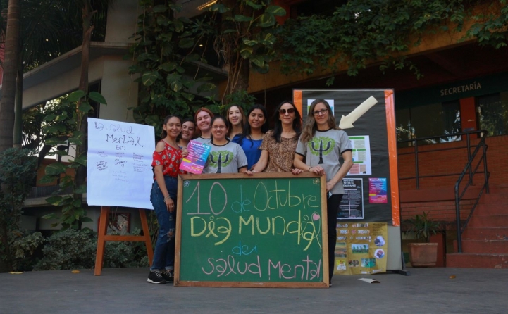 Alumnos conciencian en el Día de la Salud Mental