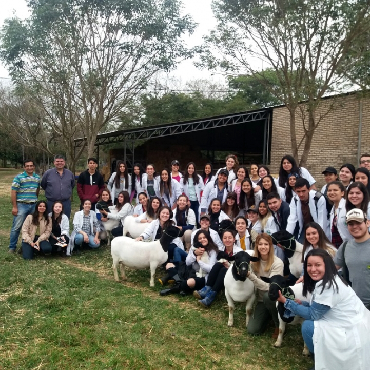 Práctica de Zootecnia en San Bernardino