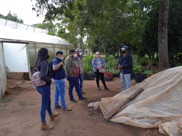 Estudiantes de Ingeniería Agronómica realizan experiencias de campo