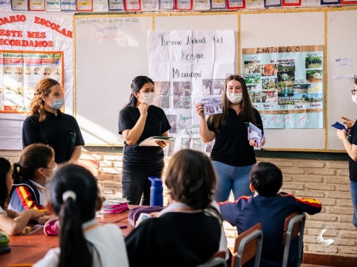 Estudiantes de Turismo y Hotelería, realizan actividades de extensión en escuela de la ciudad