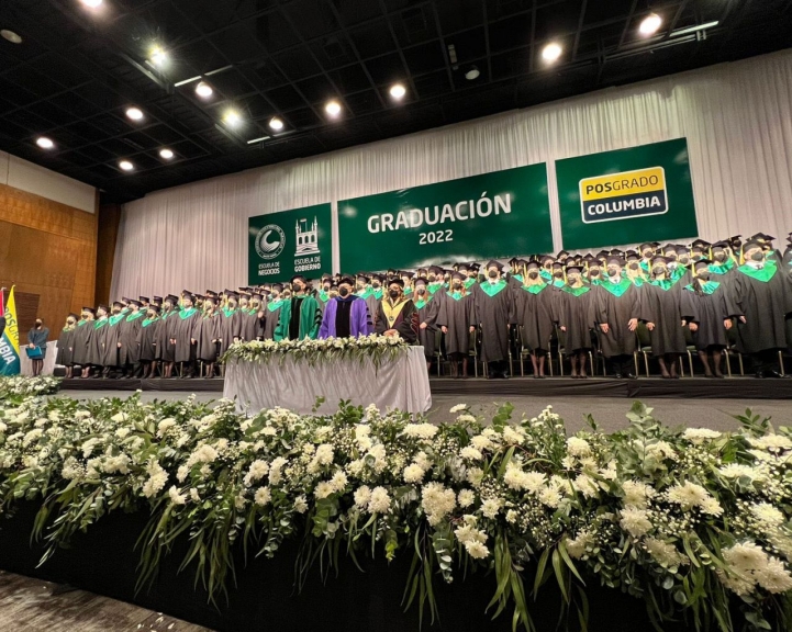 Acto de Graduación de Posgrado Columbia