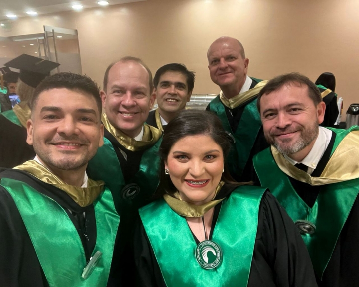 Acto de Graduación de Posgrado Columbia