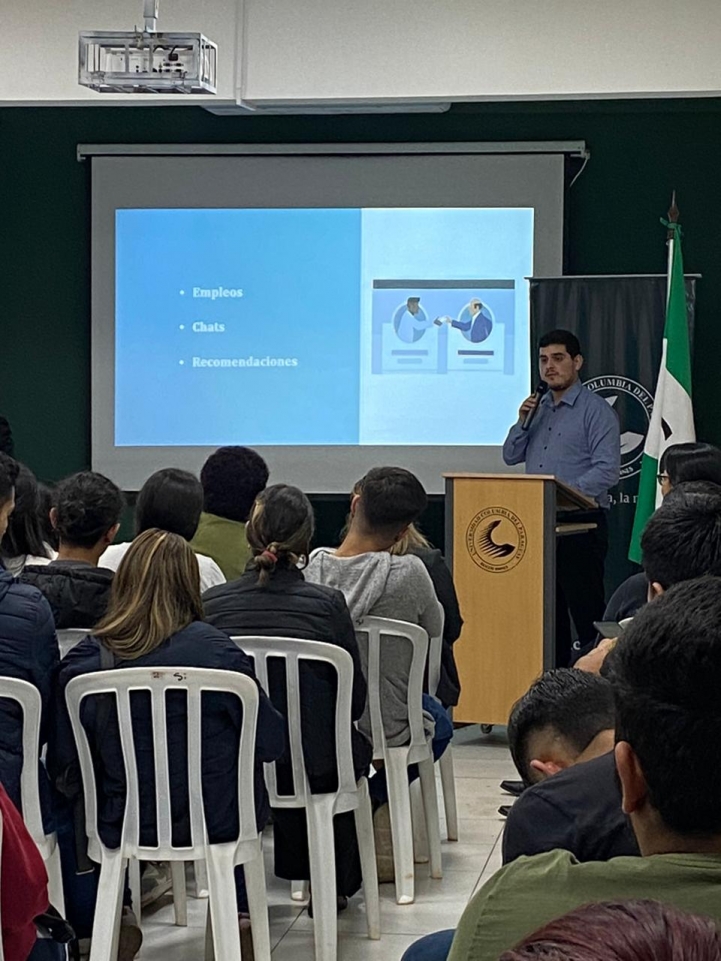 Conferencia &quot;Mi primer empleo&quot;, actividad de extensión en la Filial San Lorenzo