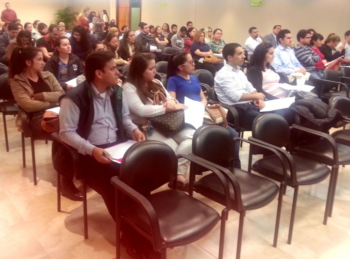 Encuentro con egresados de Administración de Empresas y Ciencias Contables y Administrativas