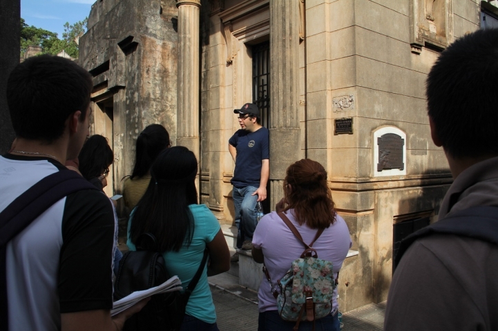 Necroturismo en el cementerio de La Recoleta