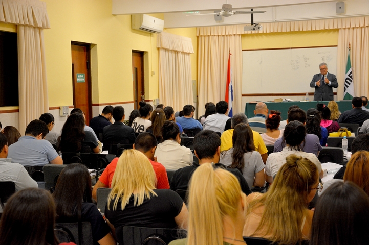 Conferencia sobre Empresas Societarias; S.A. y S.R.L. 