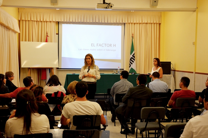  Charla: &quot;El Factor H, Humanidad, Humor, Hacer en el Liderazgo&quot;