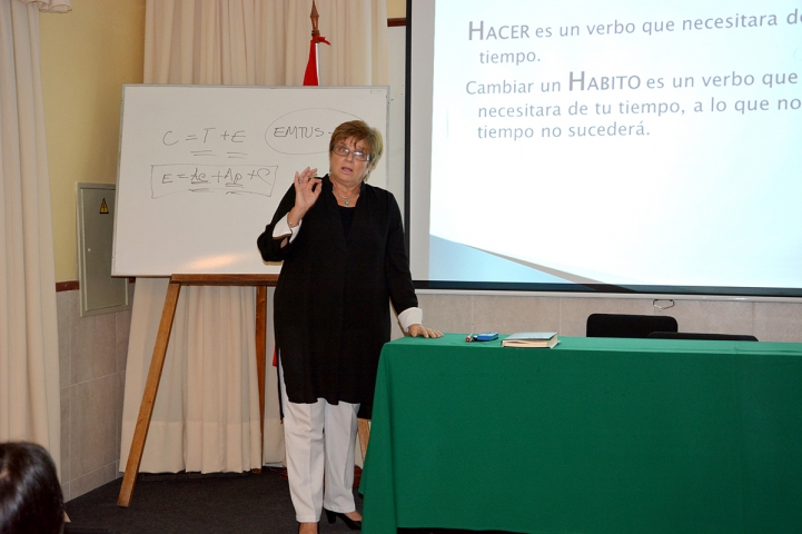  Charla: &quot;El Factor H, Humanidad, Humor, Hacer en el Liderazgo&quot;